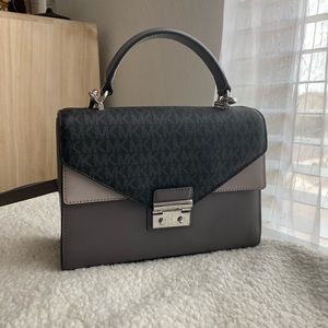 SOLD ON DEPOP❤️ Michael Kors Crossbody